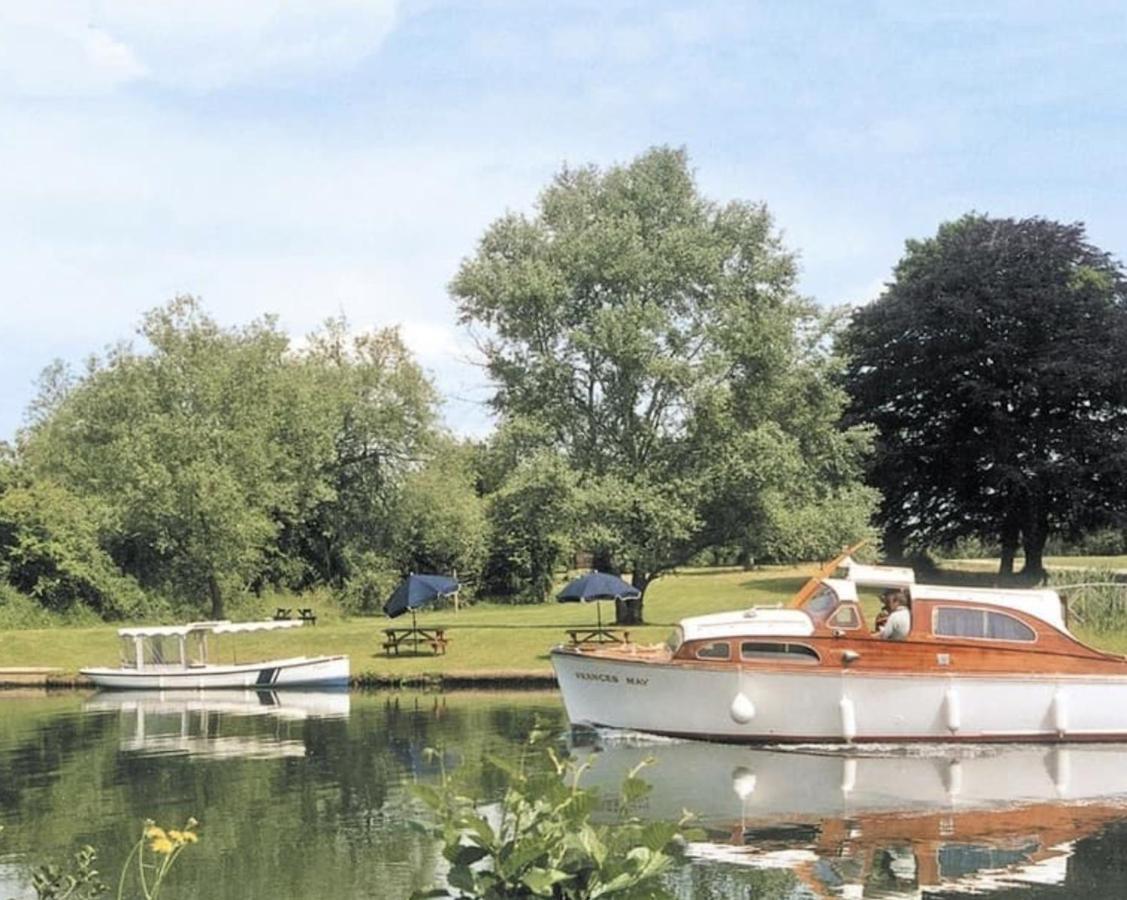 Dinckley Court Boutique Riverside Rooms Abingdon-on-Thames Exterior photo