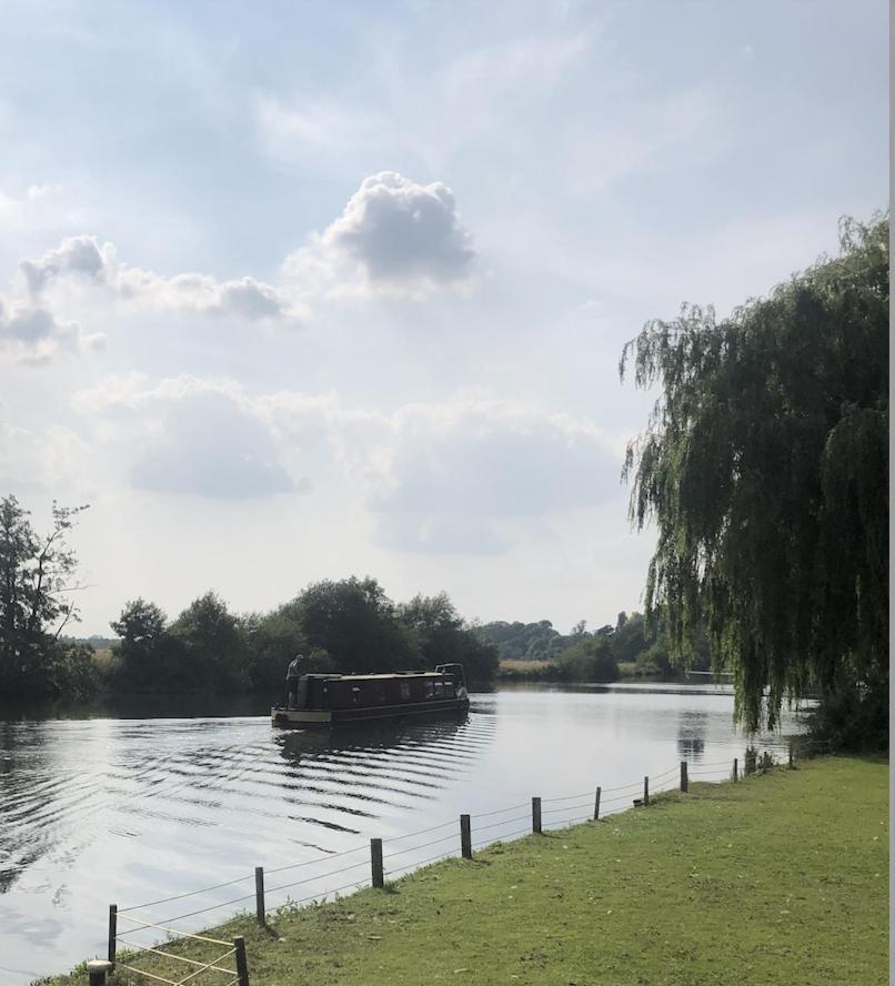 Dinckley Court Boutique Riverside Rooms Abingdon-on-Thames Exterior photo